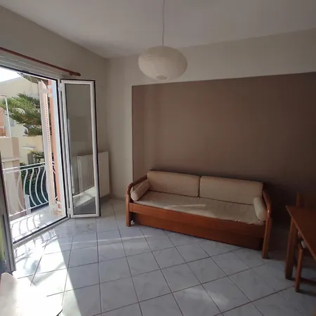 Apartment Ourania *